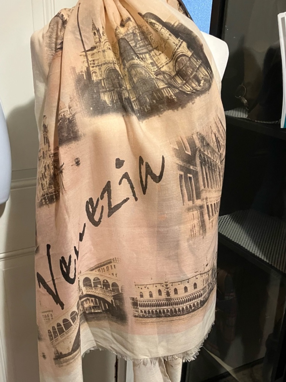 Authentic Venetian Lightweight Wrap 36x72 Blush with browns